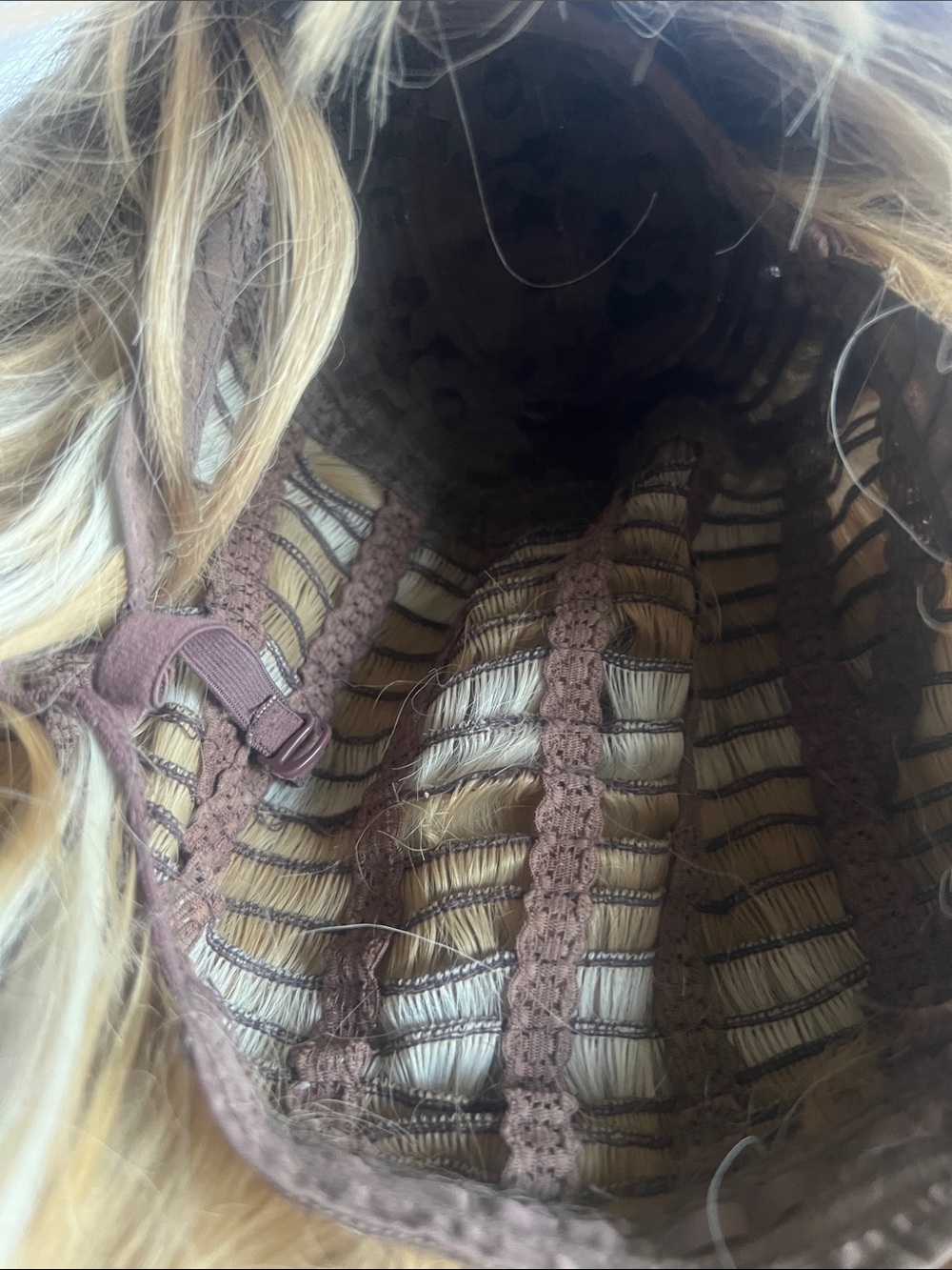 BLONDE OMBRE WOMEN’S WAVY WIG - Picture 4 of 6